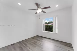 17570 SW 142nd Ct, Miami, FL 33177 - Photo 10