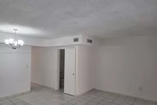 805 W 79th Pl, Hialeah, FL 33014 - Photo 4