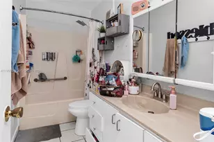 805 W 79th Pl, Hialeah, FL 33014 - Photo 16