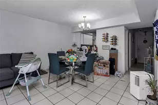 805 W 79th Pl, Hialeah, FL 33014 - Photo 10