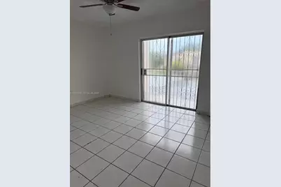 805 W 79th Pl, Hialeah, FL 33014 - Photo 8