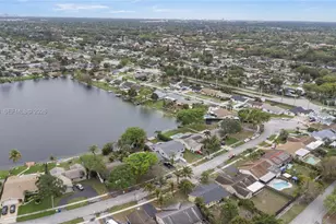 2426 NW 108th Terrace, Sunrise, FL 33322 - Photo 34