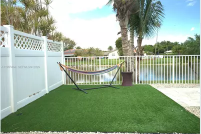 8253 NW 2nd Ct, Coral Springs, FL 33071 - Photo 20