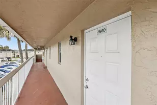 9930 Twin Lakes Dr, Coral Springs, FL 33071 - Photo 4