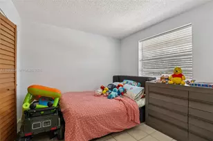 9930 Twin Lakes Dr, Coral Springs, FL 33071 - Photo 10