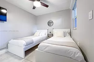 174 NE 55th St, Miami, FL 33137 - Photo 12