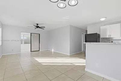 533 NW 15th Way, Fort Lauderdale, FL 33311 - Photo 2
