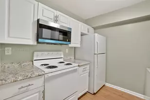 200 NW 107th Ave, Miami, FL 33172 - Photo 8