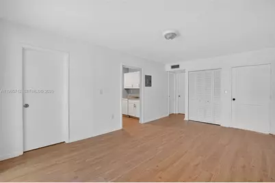 200 NW 107th Ave #104, Miami, FL 33172 - Photo 4