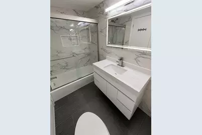 2750 NE 183rd St #2407, Aventura, FL 33160 - Photo 10