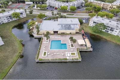 8280 Sunrise Lakes Blvd #301, Sunrise, FL 33322 - Photo 2