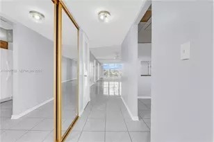 8280 Sunrise Lakes Blvd, Sunrise, FL 33322 - Photo 34