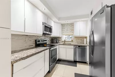 9200 W Hollybrook Lake Drive #102, Pembroke Pines, FL 33025 - Photo 8