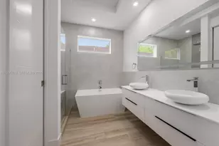 3162 Plaza St, Coconut Grove, FL 33133 - Photo 12