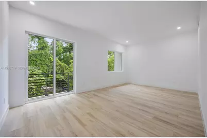 3162 Plaza St, Coconut Grove, FL 33133 - Photo 10