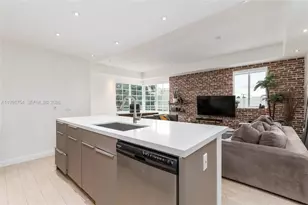 820 Euclid Ave, Miami Beach, FL 33139 - Photo 4