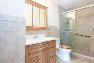 450 SW 92nd Ave, Miami, FL 33174 - Photo 12