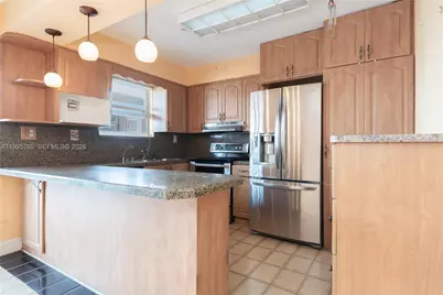 450 SW 92nd Ave #1, Miami, FL 33174 - Photo 2