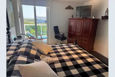 100 Bayview Dr #725, Sunny Isles Beach, FL 33160 - Photo 8