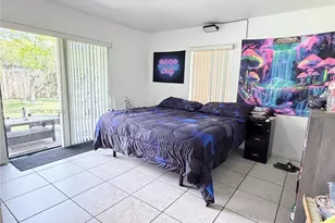 954 NW 14th St, Florida City, FL 33034 - Photo 10