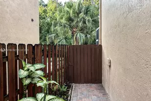 3657 Asperwood Cir, Coconut Creek, FL 33073 - Photo 4