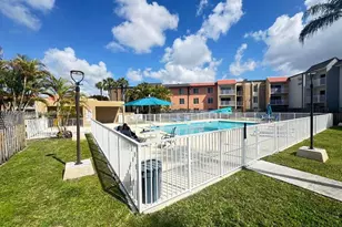 5201 Geneva Way, Doral, FL 33166 - Photo 8