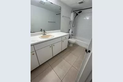 5201 Geneva Way #113, Doral, FL 33166 - Photo 12