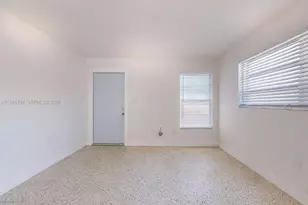 2436 NW 11th St, Miami, FL 33125 - Photo 8