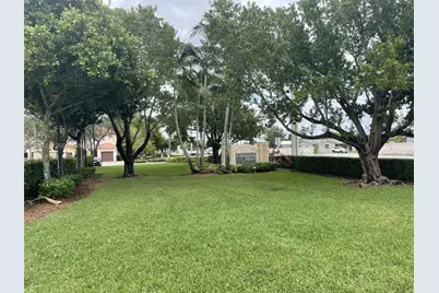 8835 S Isles Cir, Tamarac, FL 33321 - Photo 2