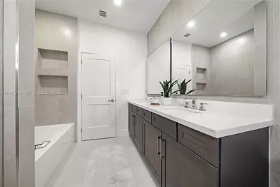 5209 SW 22nd St, West Park, FL 33023 - Photo 20