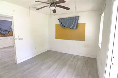 270 NW 35th St, Miami, FL 33127 - Photo 6