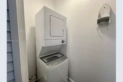 1531 NW 55th Ter #1533, Miami, FL 33142 - Photo 12