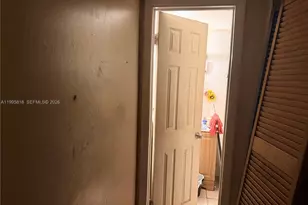 3700 NW 21st St, Lauderdale Lakes, FL 33311 - Photo 8