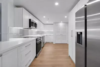 555 NE 34th St #1404, Miami, FL 33137 - Photo 10