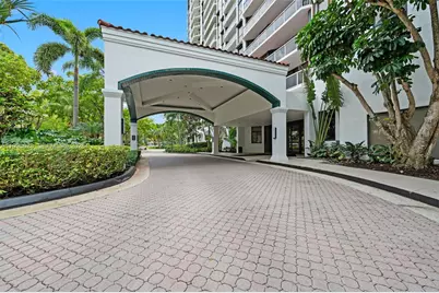 3640 Yacht Club Drive #1807, Aventura, FL 33180 - Photo 4