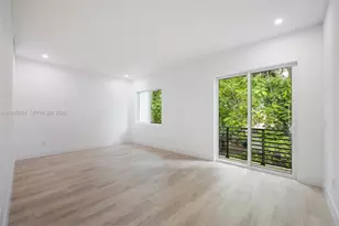 3164 Plaza St, Coconut Grove, FL 33133 - Photo 10