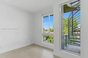 529 SW 11th St, Miami, FL 33129 - Photo 10