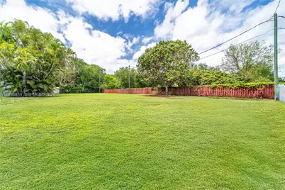 5303 SW 111th Ter, Davie, FL 33328 - Photo 38