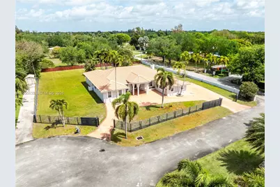 5303 SW 111th Ter, Davie, FL 33328 - Photo 48