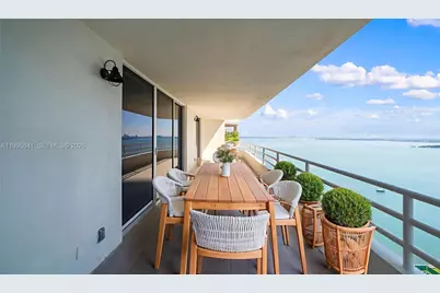 555 NE 34th St #2405, Miami, FL 33137 - Photo 2