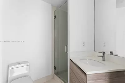 121 NE 34th St #1001, Miami, FL 33137 - Photo 14