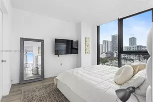 121 NE 34th St, Miami, FL 33137 - Photo 8