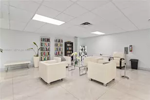 600 Parkview Dr, Hallandale Beach, FL 33009 - Photo 26