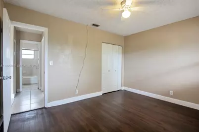 4061 N Dixie Hwy #29, Oakland Park, FL 33334 - Photo 18
