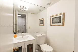 1440 Brickell Bay Dr, Miami, FL 33131 - Photo 14