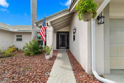 11690 Island Lakes Ln, Boca Raton, FL 33498 - Photo 4