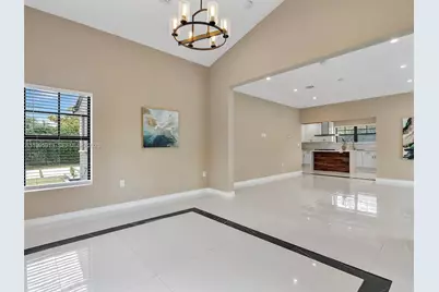 1500 Biarritz Dr, Miami Beach, FL 33141 - Photo 4