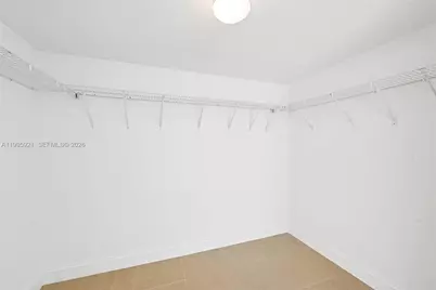 1800 N Bayshore Dr #2811, Miami, FL 33132 - Photo 16