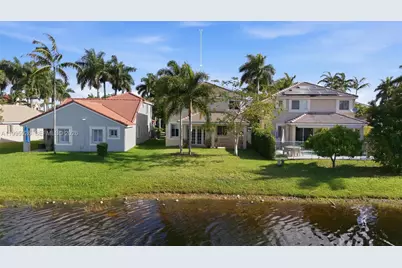 1326 Canary Island Dr, Weston, FL 33327 - Photo 54