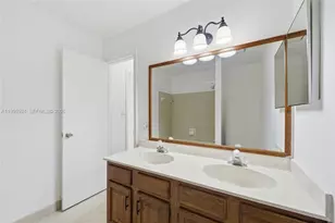 676 NW 107th Ln, Coral Springs, FL 33071 - Photo 22